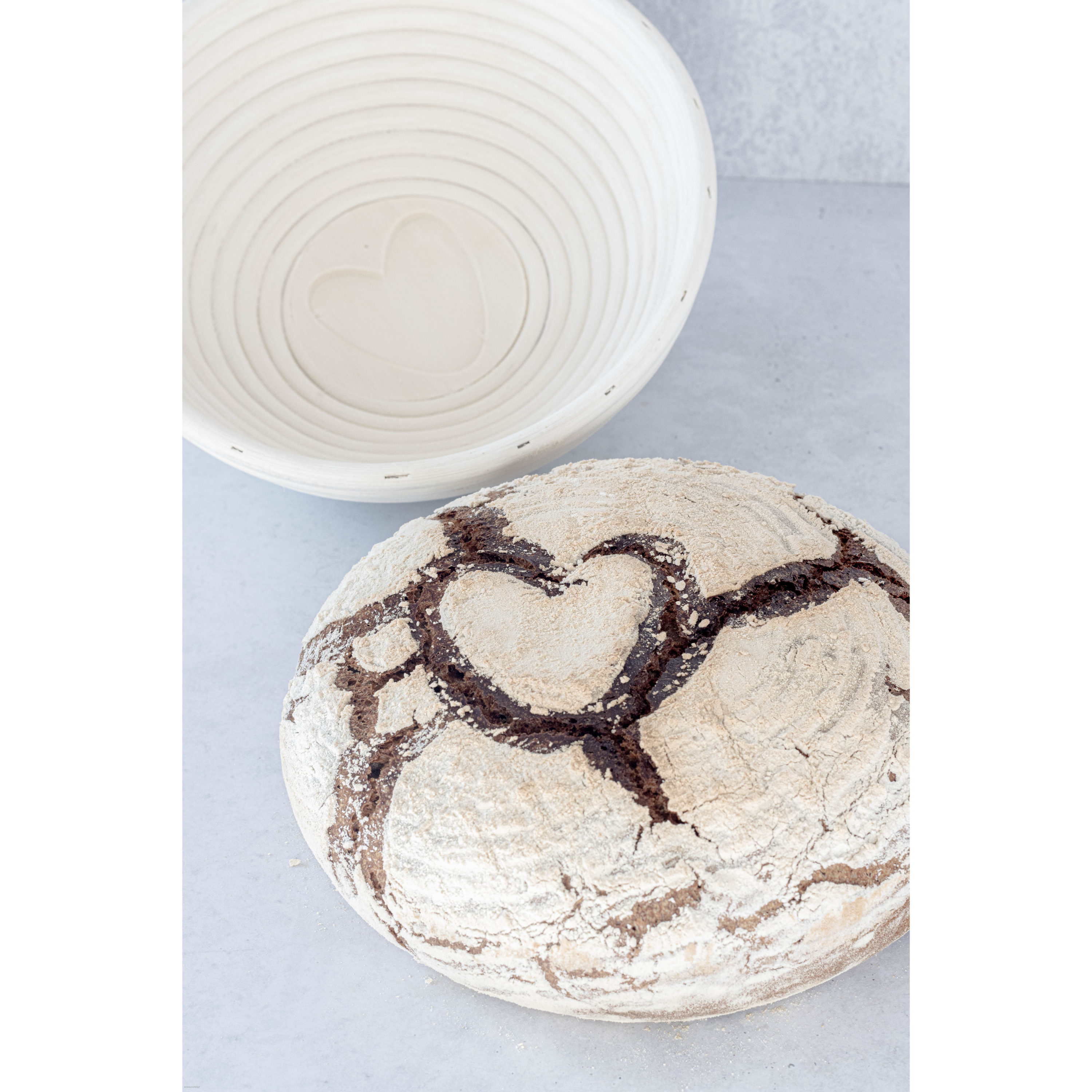 Gärkörbchen „food with love“ aus Peddigrohr | rund Ø 23 cm