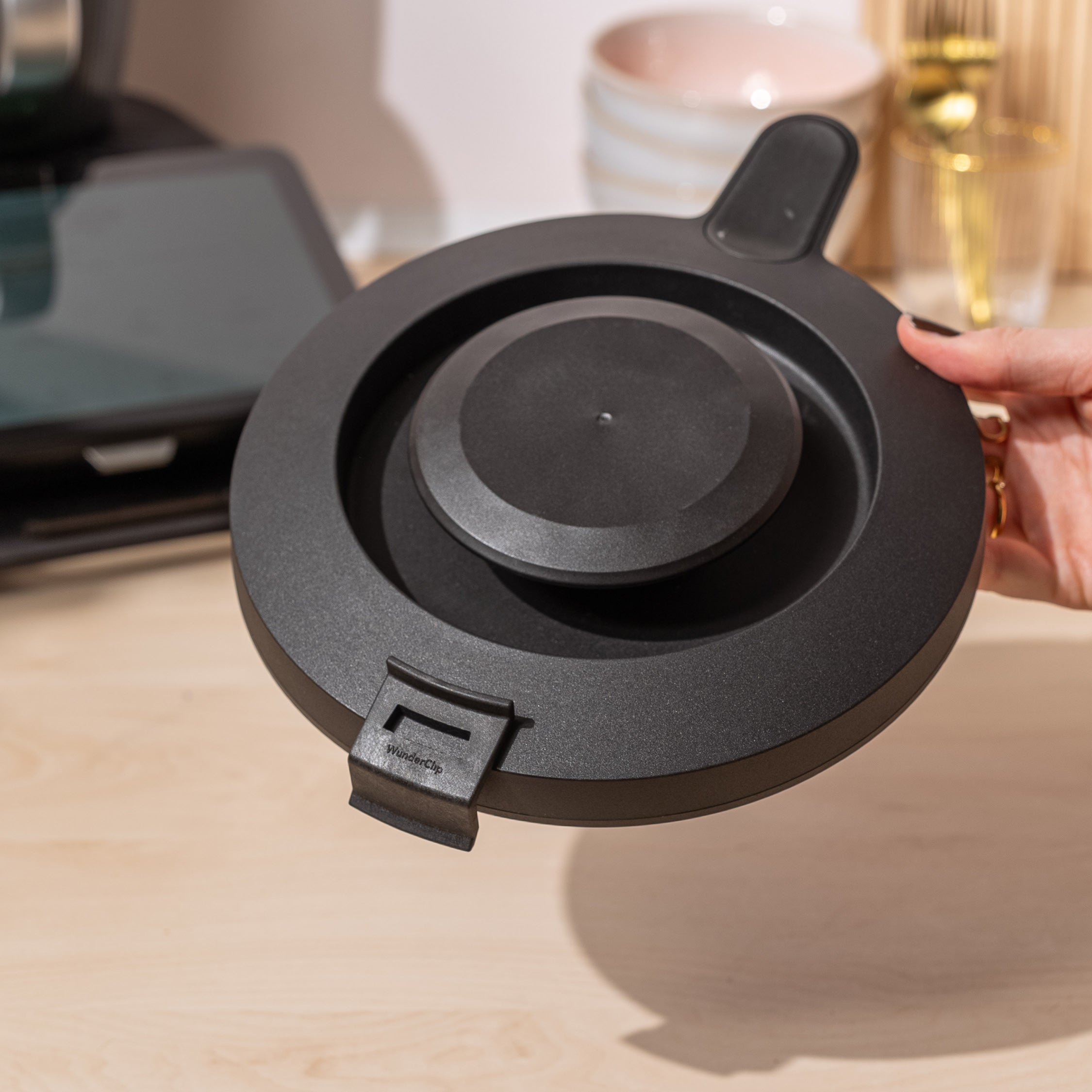 WunderClip® Deckelhalter für den Thermomix TM7